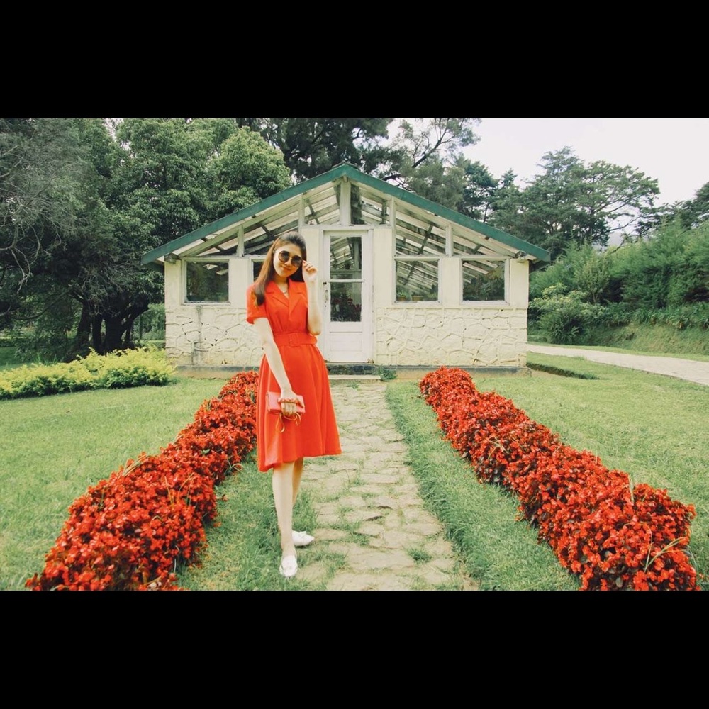 Korean brand ELFIN red dress with belt